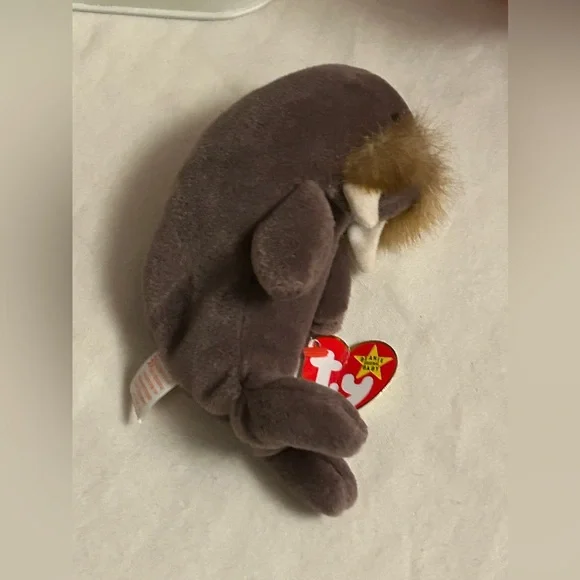 TY Jolly the walrus in beautiful condition with original tag. - Picture 6 of 11